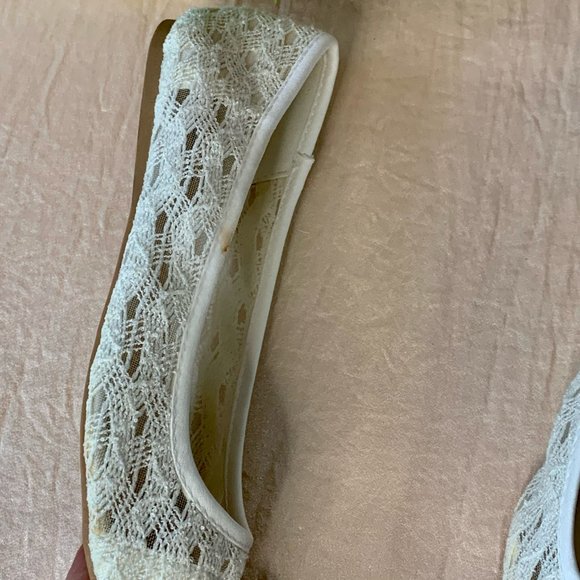 🌸 CUTE Qupid "Swift-63" in White Lace Flats (7) 🌸 - Picture 6 of 7